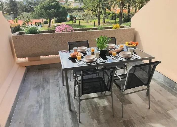 Appartement 2 pieces, renove, 2 piscines+tennis, mer, climatisation
